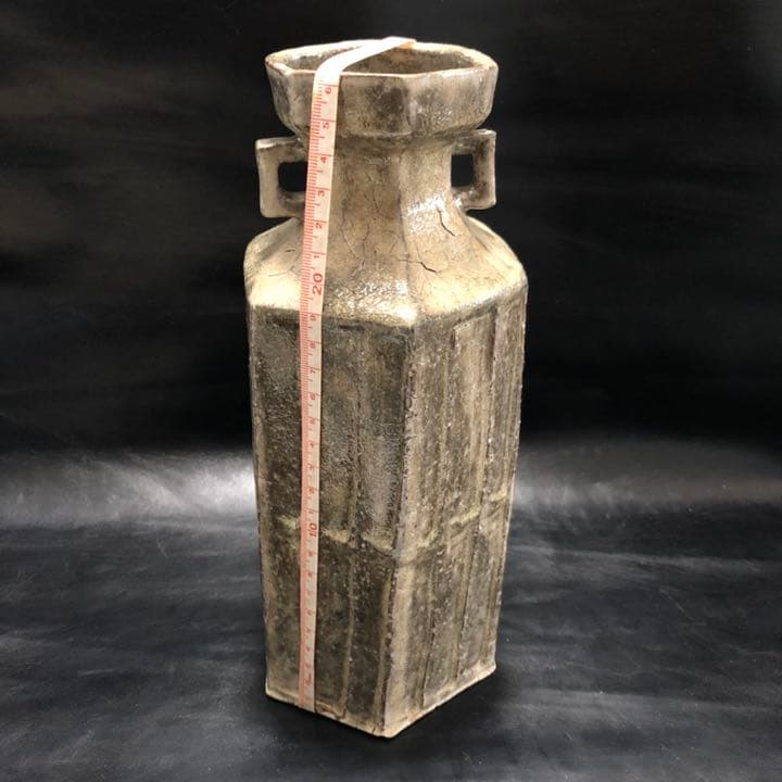 究極の古美術◼️蔵から凄い雰囲気のある縦長の壺、壷、花瓶が出て来ました。茶道具