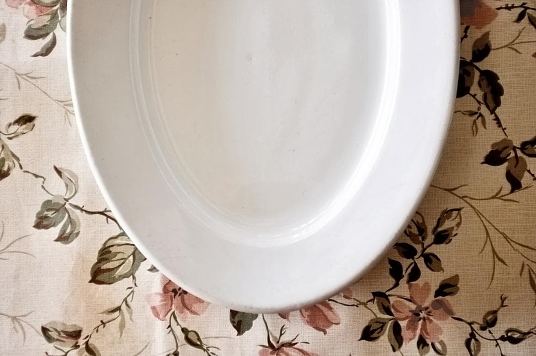 19世紀 フランス 36.5c 白の集約と重厚なオーバルプレートb アンティーク