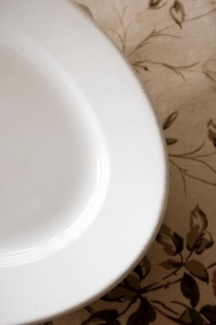 19世紀 フランス 36.5c 白の集約と重厚なオーバルプレートb アンティーク