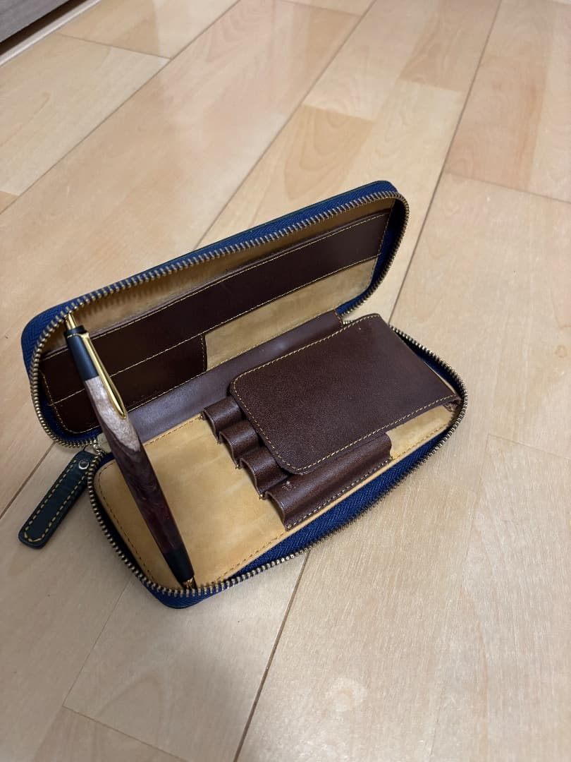 バハギア　ラウンドジップペンケースダークグリーン