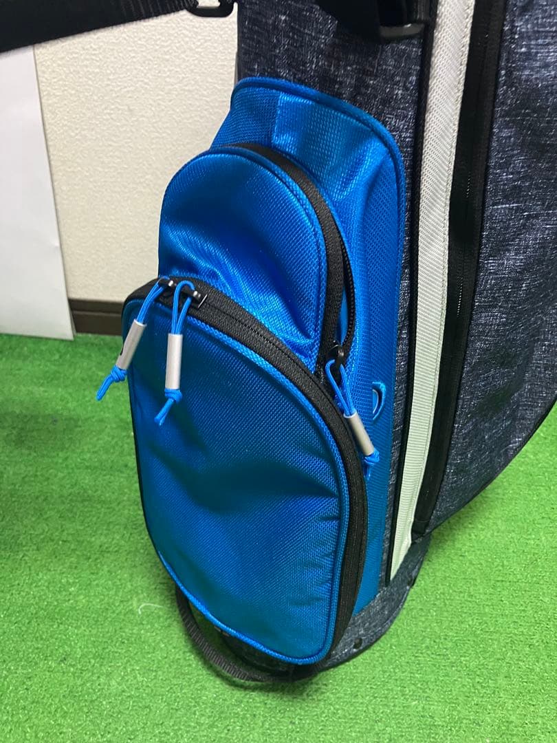 ナイキ スタンド式キャディバッグ　美品＆軽量