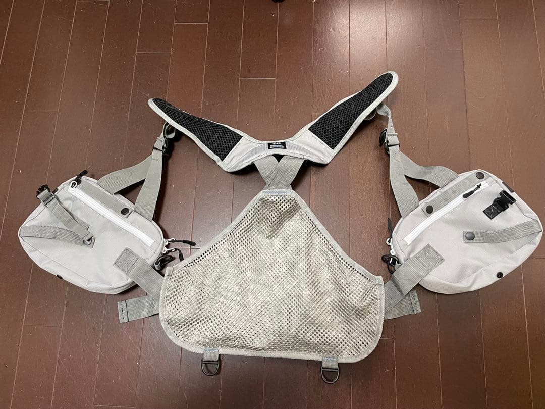 ほぼ未使用品　ダイワ　ライトフィッシングベスト