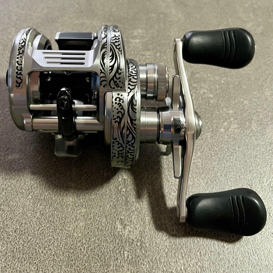 Shimano 19カルカッタコンクエストDC201HG