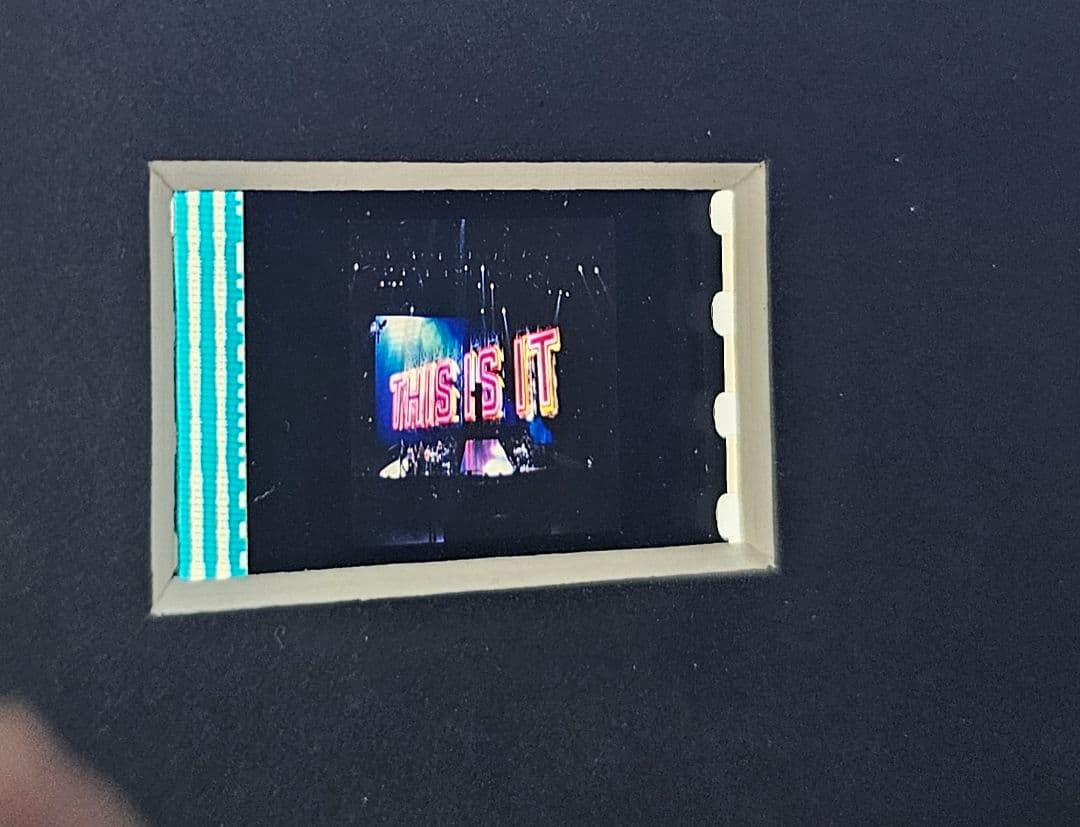 【超レア】 THIS IS IT フィルムセル 45/200マイケル・ジャクソン