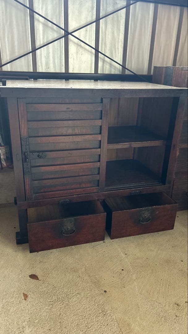 【マンクス】伝統的な和の水屋箪笥