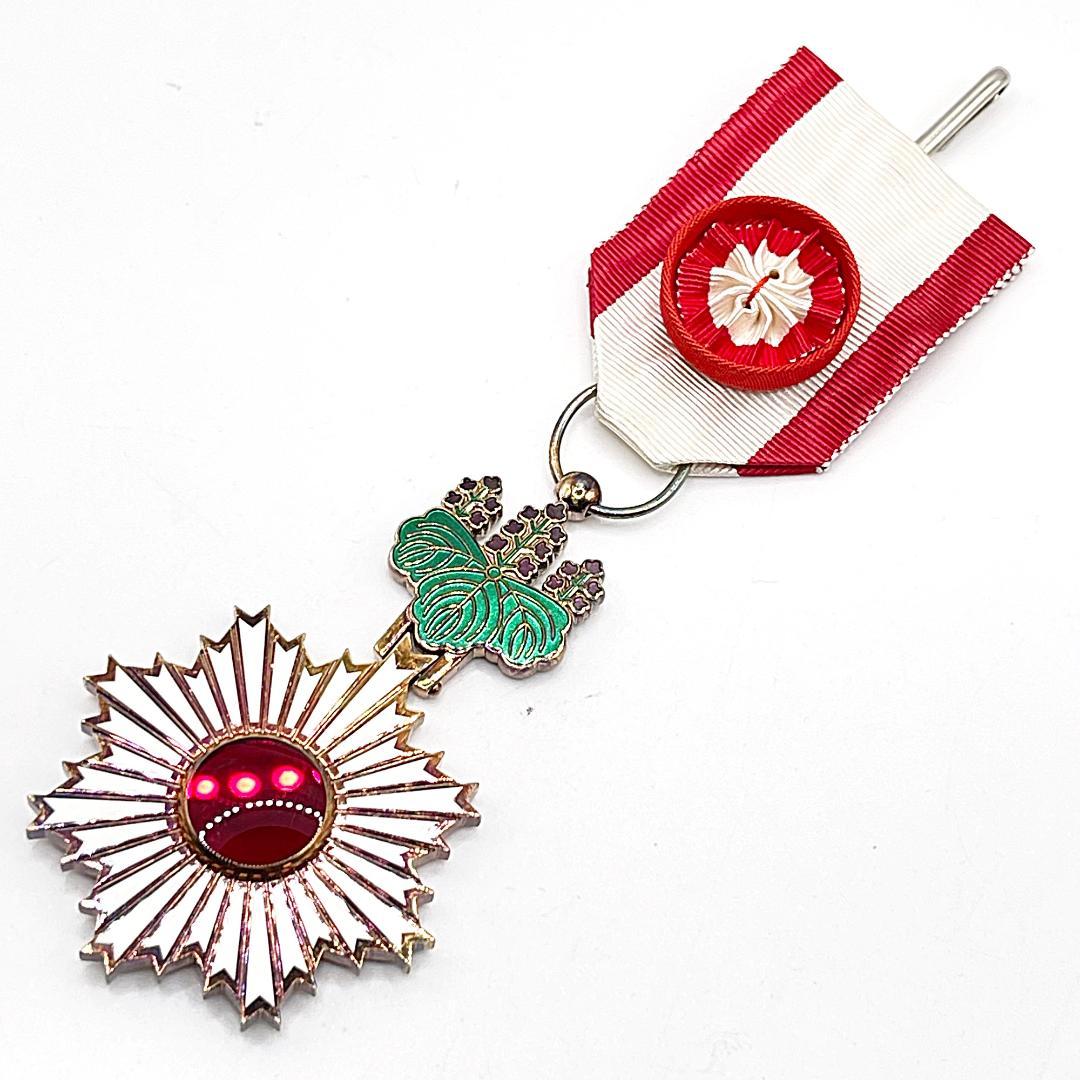 勲章 勲四等旭日小綬章 本体のみ 旧日本軍 ミリタリー