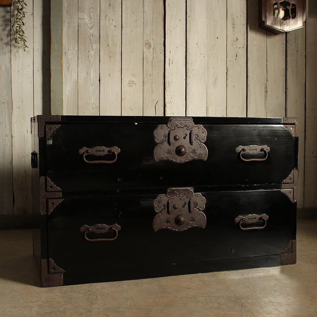 綺麗な時代庄内箪笥　抽斗2段