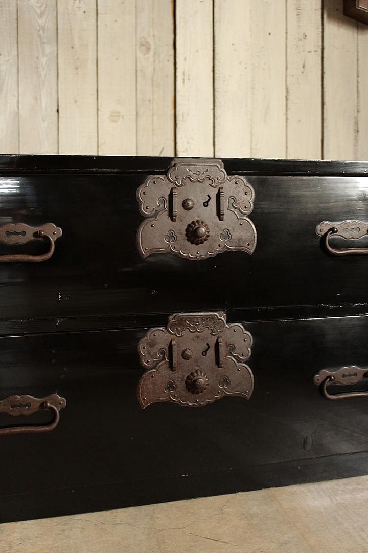 綺麗な時代庄内箪笥　抽斗2段