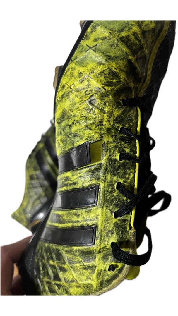 adidas サッカーシューズ