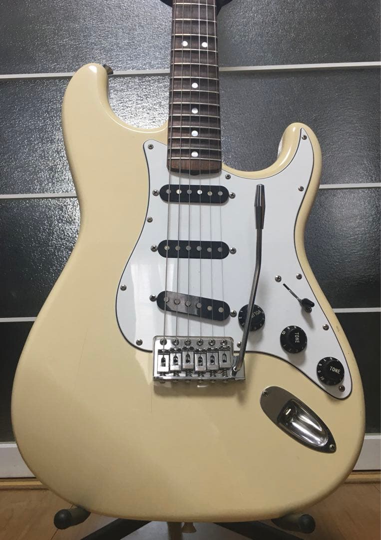 FenderJapan ST72【スキャロップ】【リッチー仕様3way】