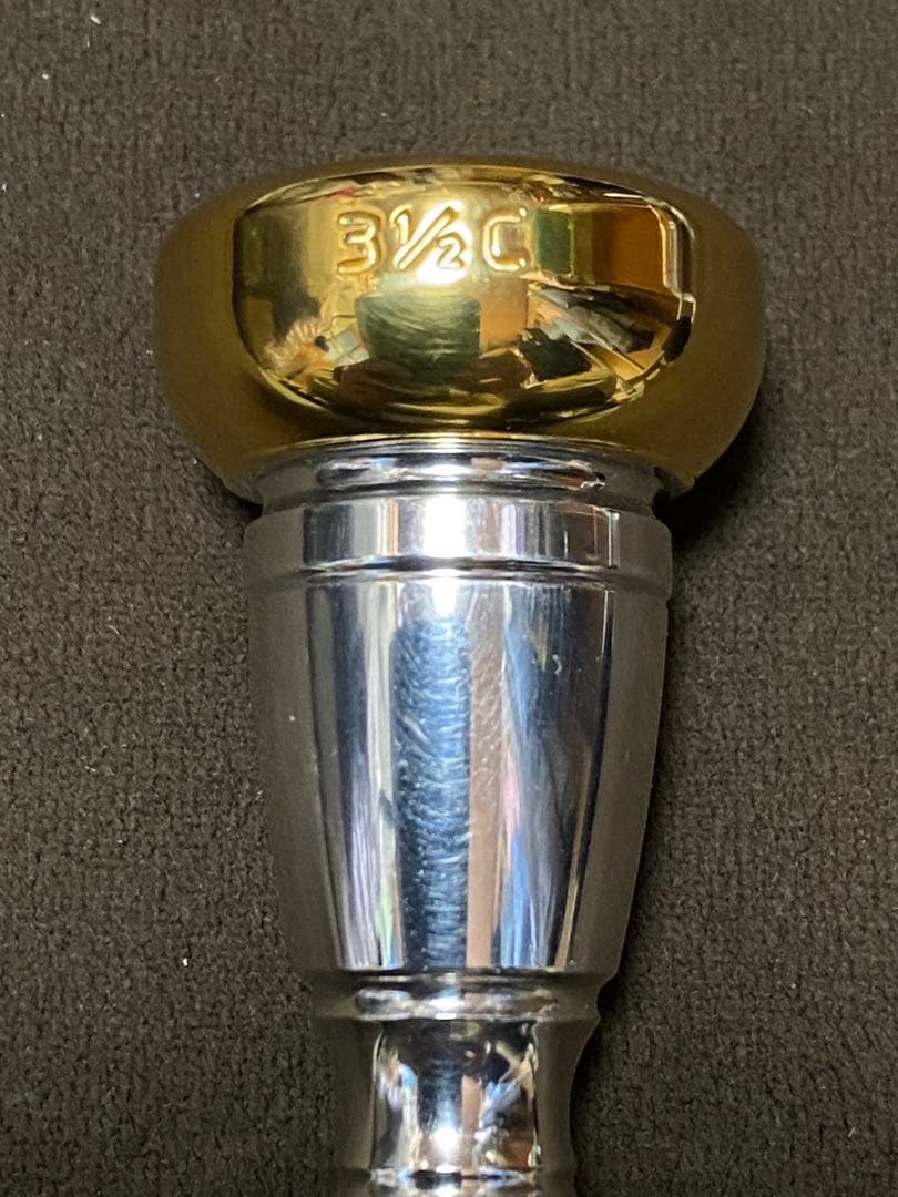 ストンビトランペットマウスピース　3 1/2Cリムゴールド