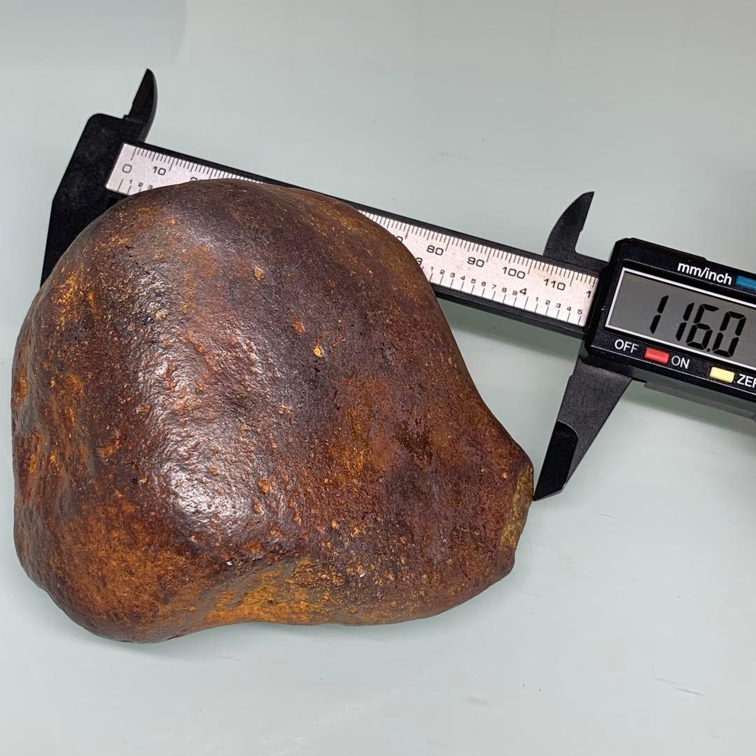 大型　宇宙エネルギーパワー 不思議の石鉄隕石　アンティーク 時代物　約1628g