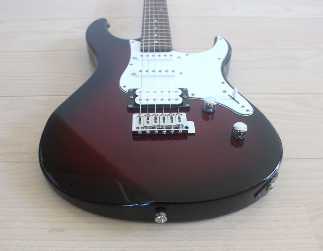 ［ぼっち・ざ・ろっく!］後藤ひとり PACIFICA PAC112V パシフィカ