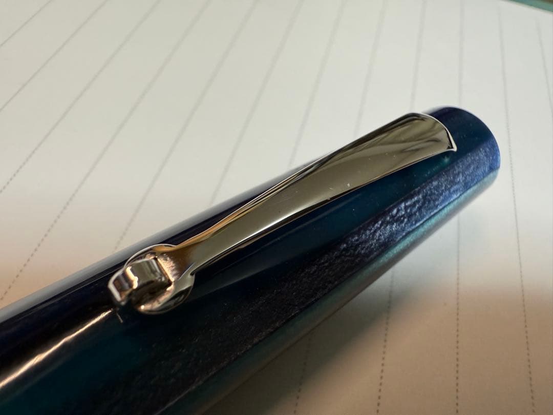 レオナルド モーメントゼロ ハワイブルー 万年筆 14Kニブ M