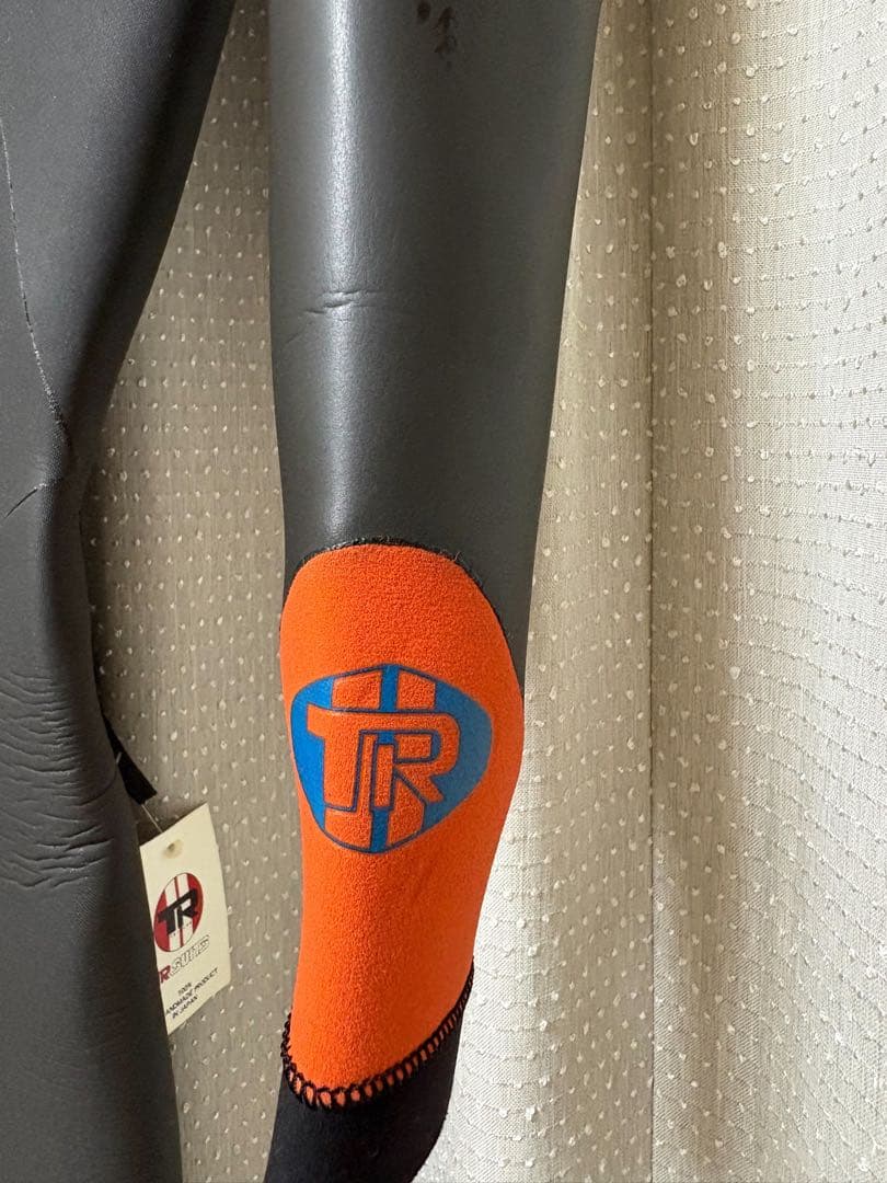 Tranche(トランシェ)5-3mm セミドライ レディースMサイズ 未使用品