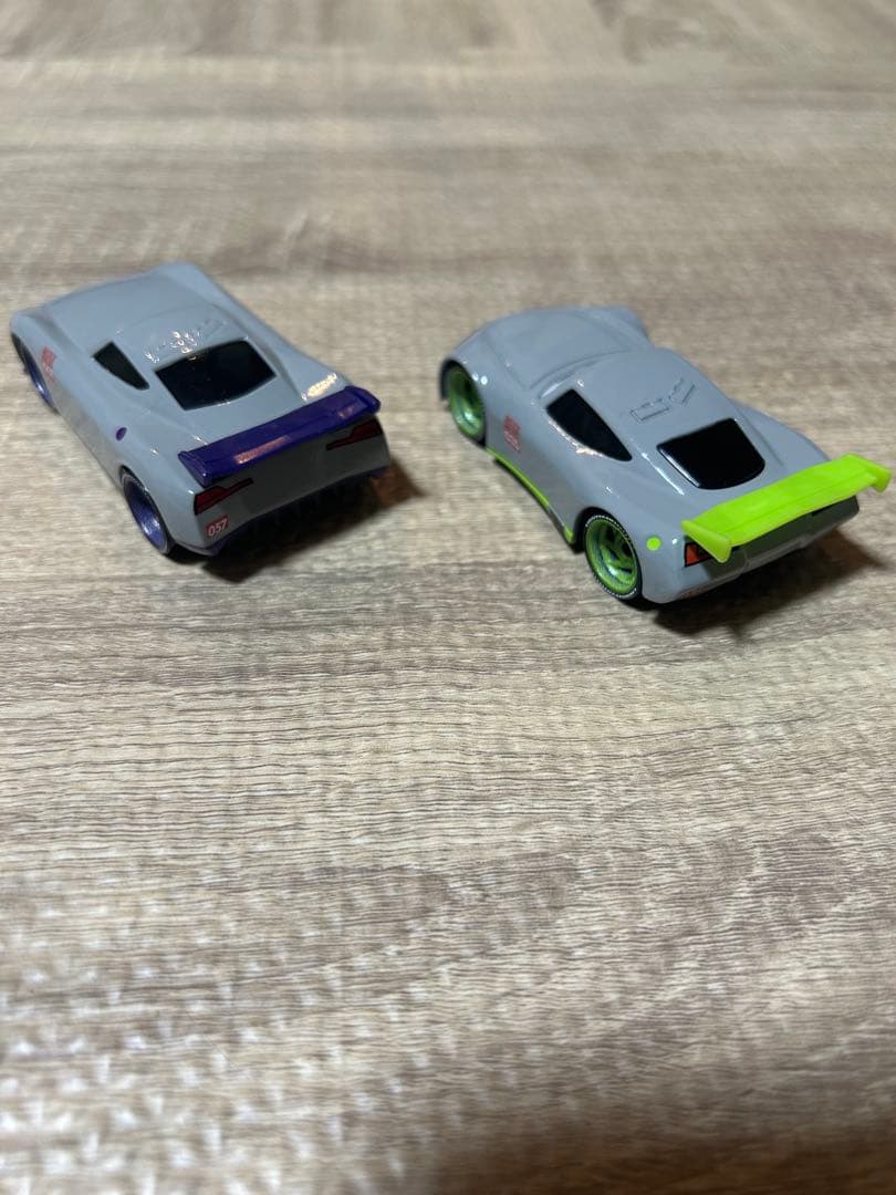 カーズ　マテル　訓練生　ロナルド＆ジュニー