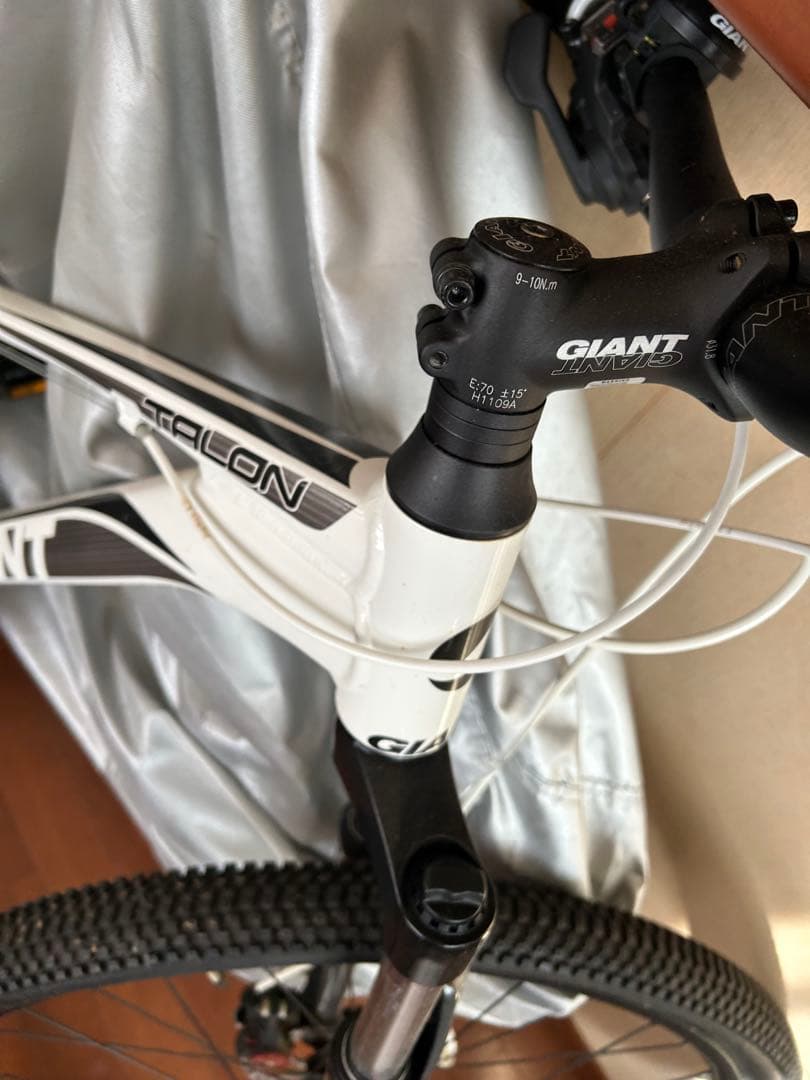 引取限定　Giant マウンテンバイク 29インチ ホワイト