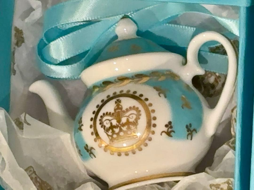 BUCKINGHAM PALACE ティーポット、ティーカップ オーナメント