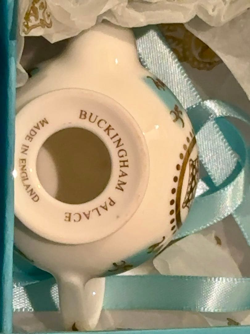 BUCKINGHAM PALACE ティーポット、ティーカップ オーナメント