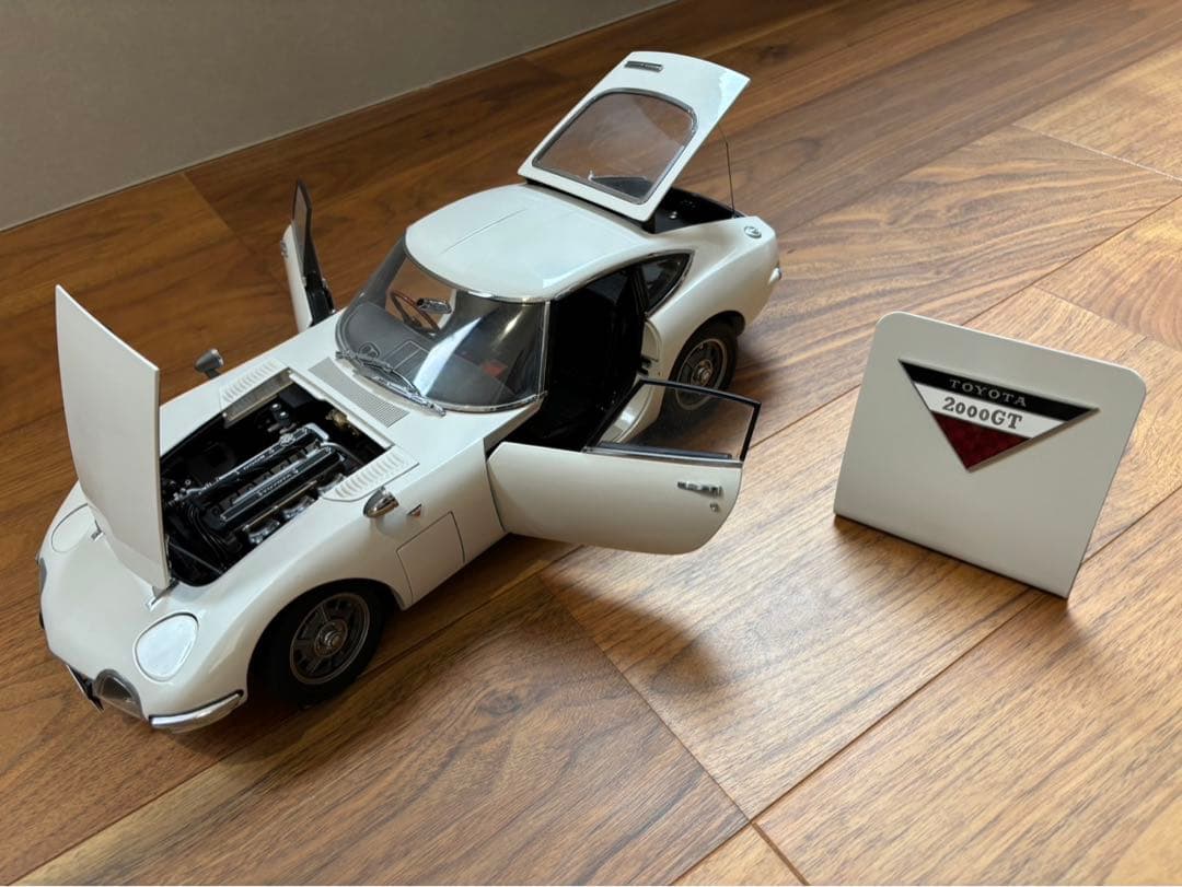 【最終値下】美品 デアゴスティーニ トヨタ 2000GT 1/10スケール完成版