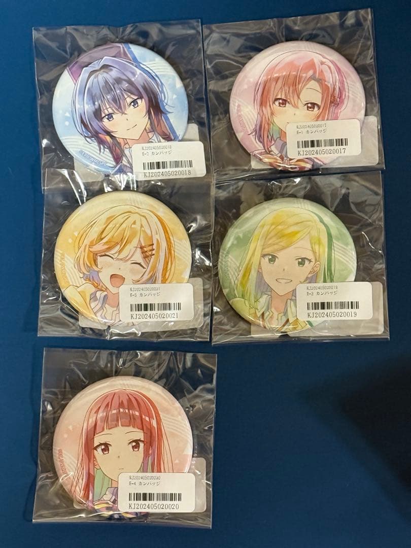 ささやくように恋を唄う くじメイト A賞アクリルアート 缶バッジ まとめ売り