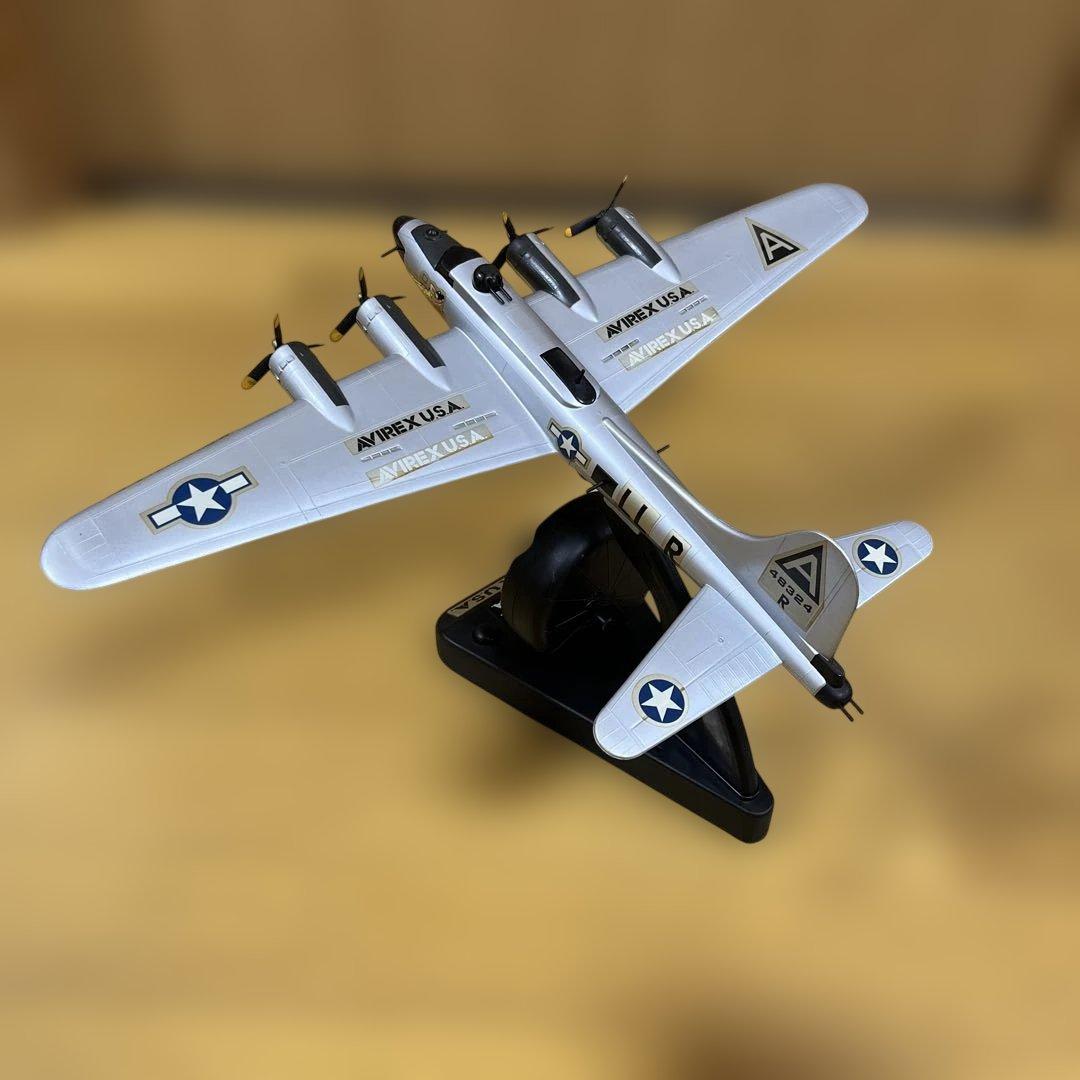 AVIREX USA B-17 モデル 戦闘機 時計 音声付き