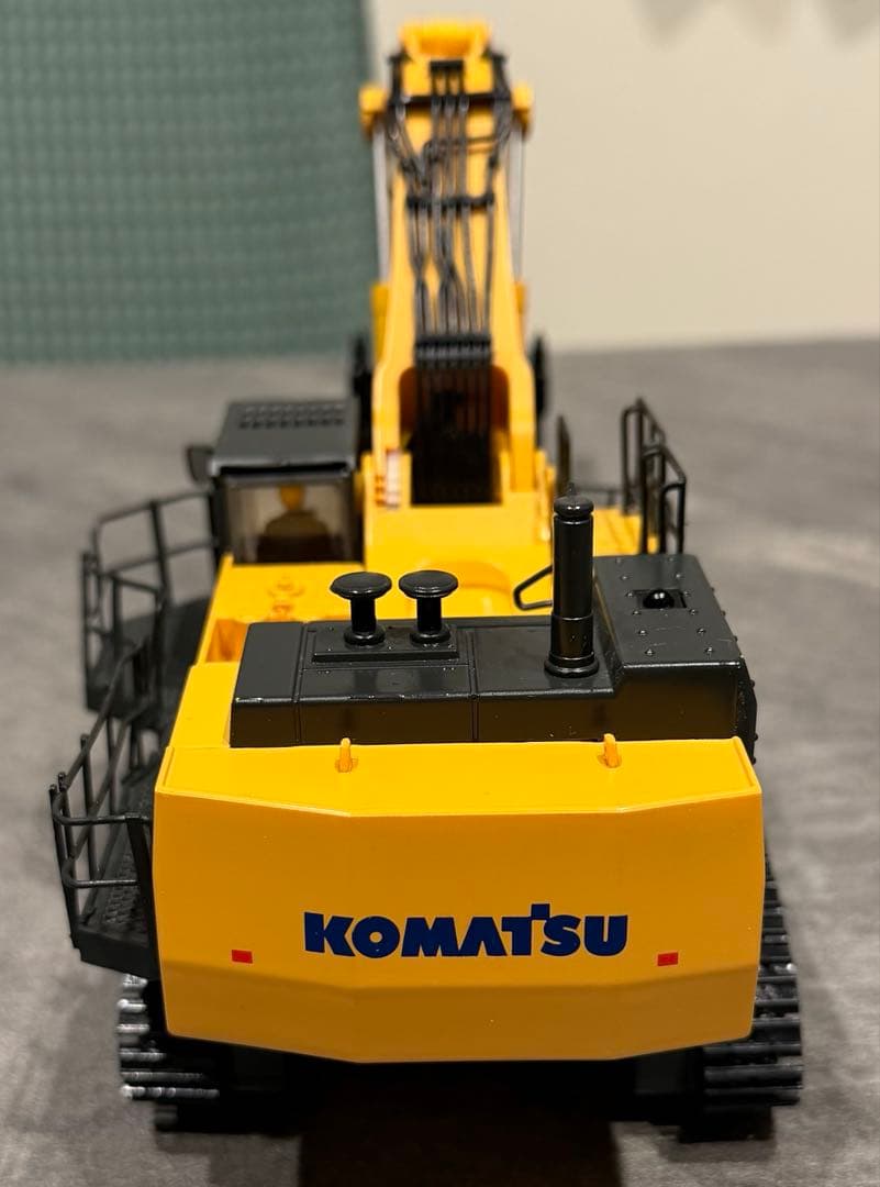 京商　KOMATSU PC1250-8 ラジコン