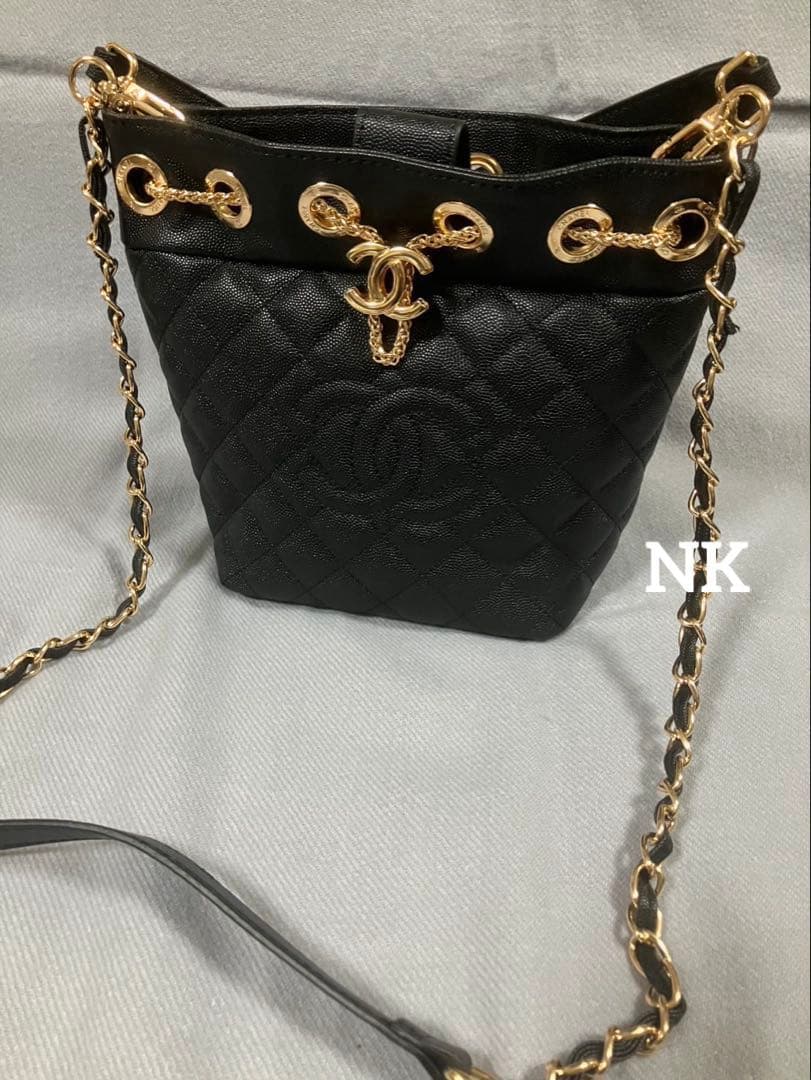 レザー　巾着バッグ　シャネル　ノベルティ　ショルダーバッグ　VIP