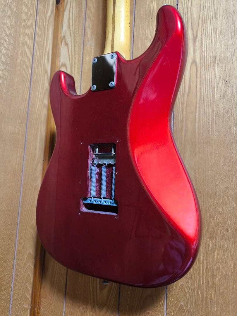 め*ね様 Sシリアル ストラトキャスター　フジゲン製　スキャロップ指板　イングヴ