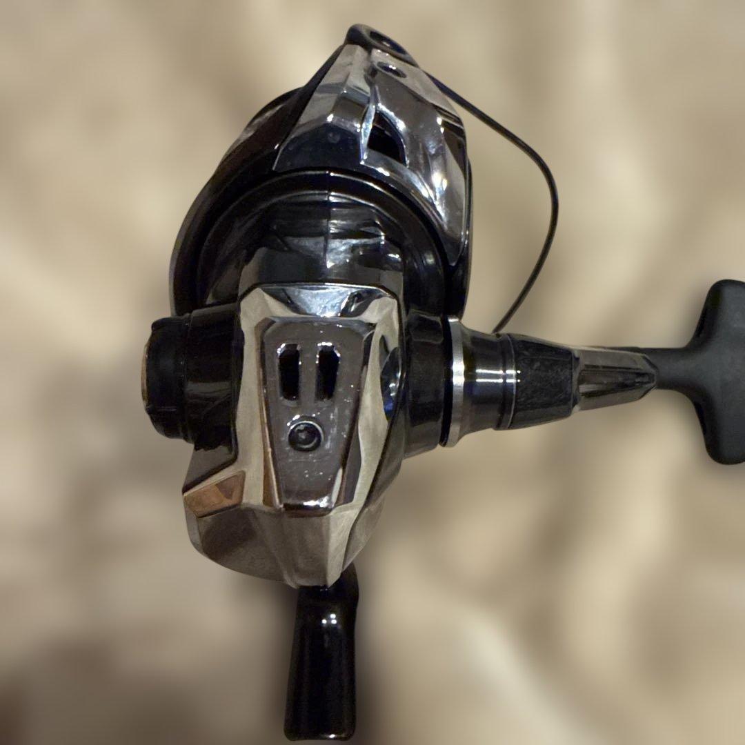 23 ヴァンキッシュ 4000XG Vanquish スピニングリール シマノ