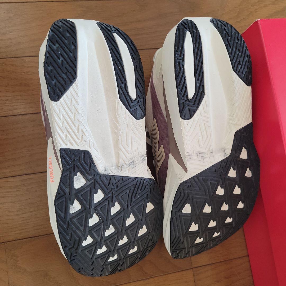 ニューバランス　フューエルセル レベル v5 26.0cm
