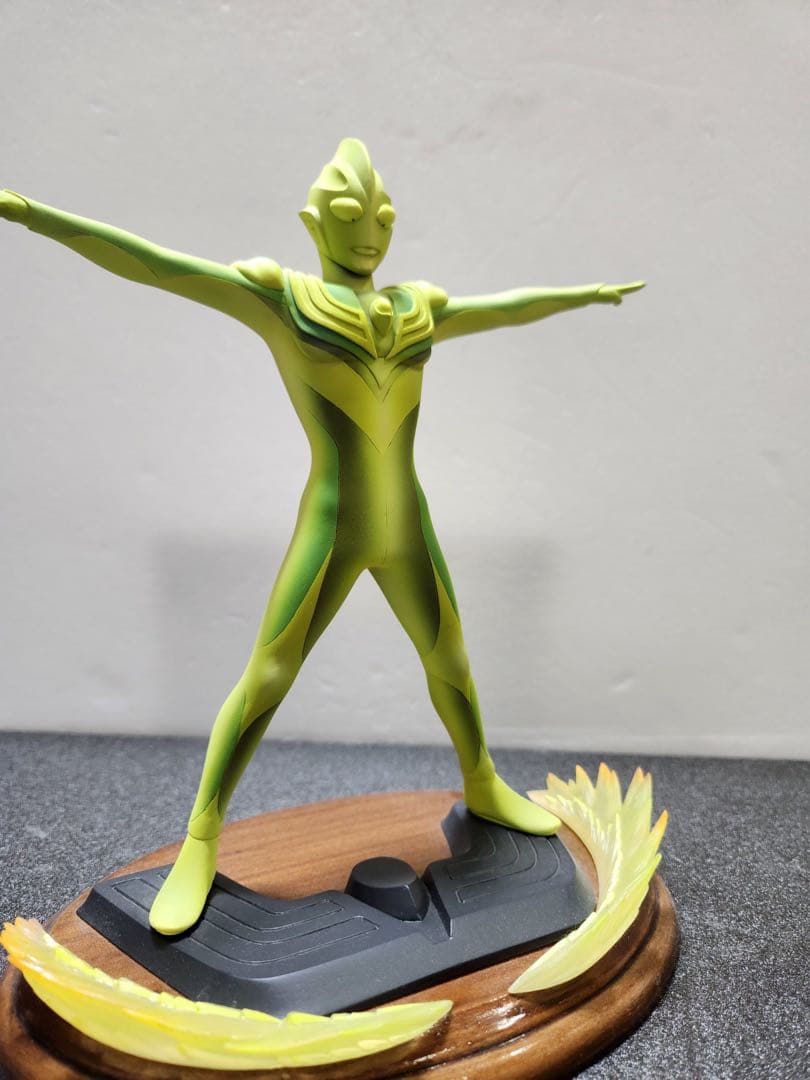 秘蔵コレクション！　ワンフェス限定グリッターティガ　レジン22cm 世界にひとつ