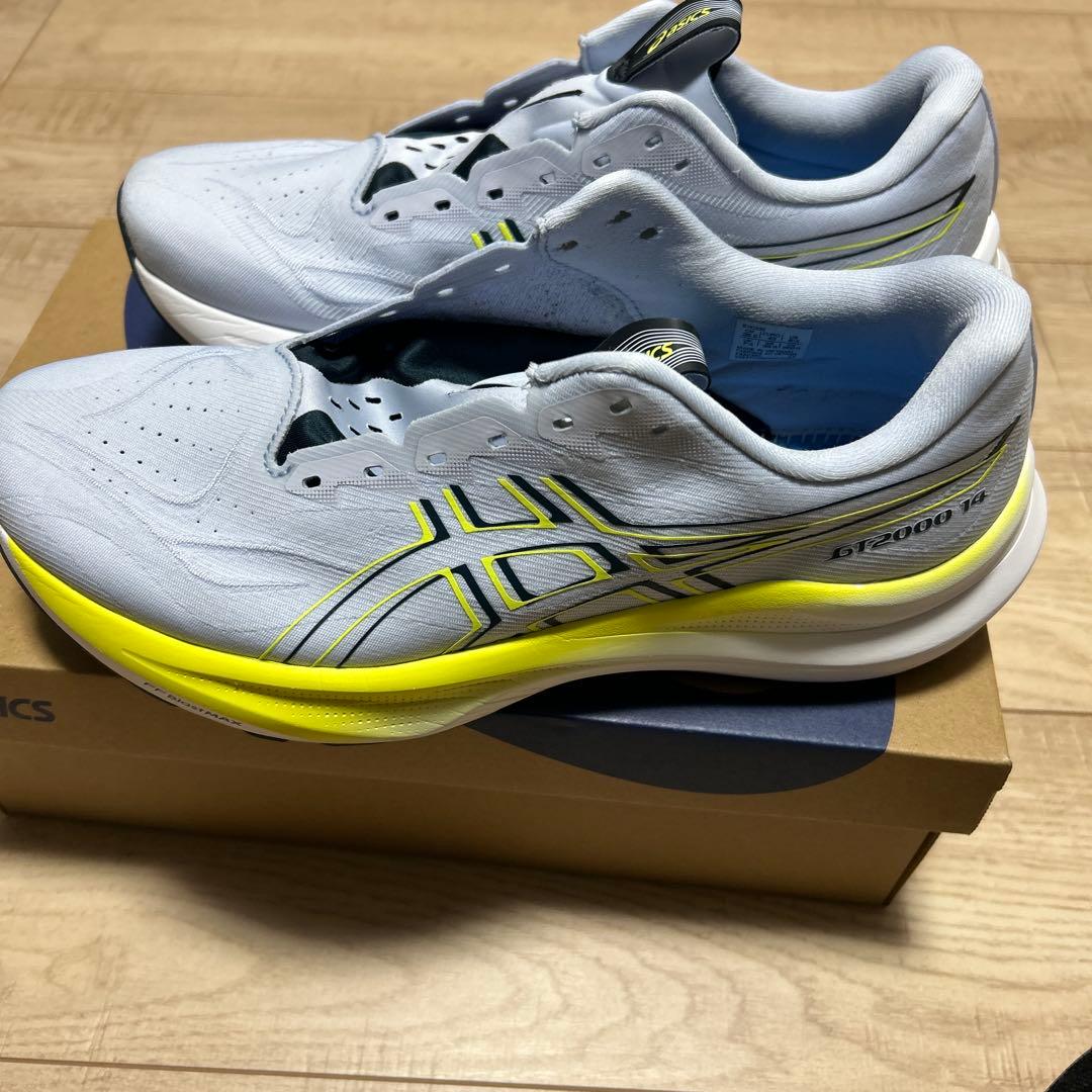 ほぼ未使用ASICS GT-2000 14 アシックス26.5cm最新モデル