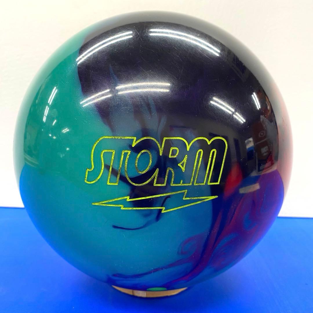 美品プラグ済み 初代 I Dentity ストーム Storm ボウリングボール