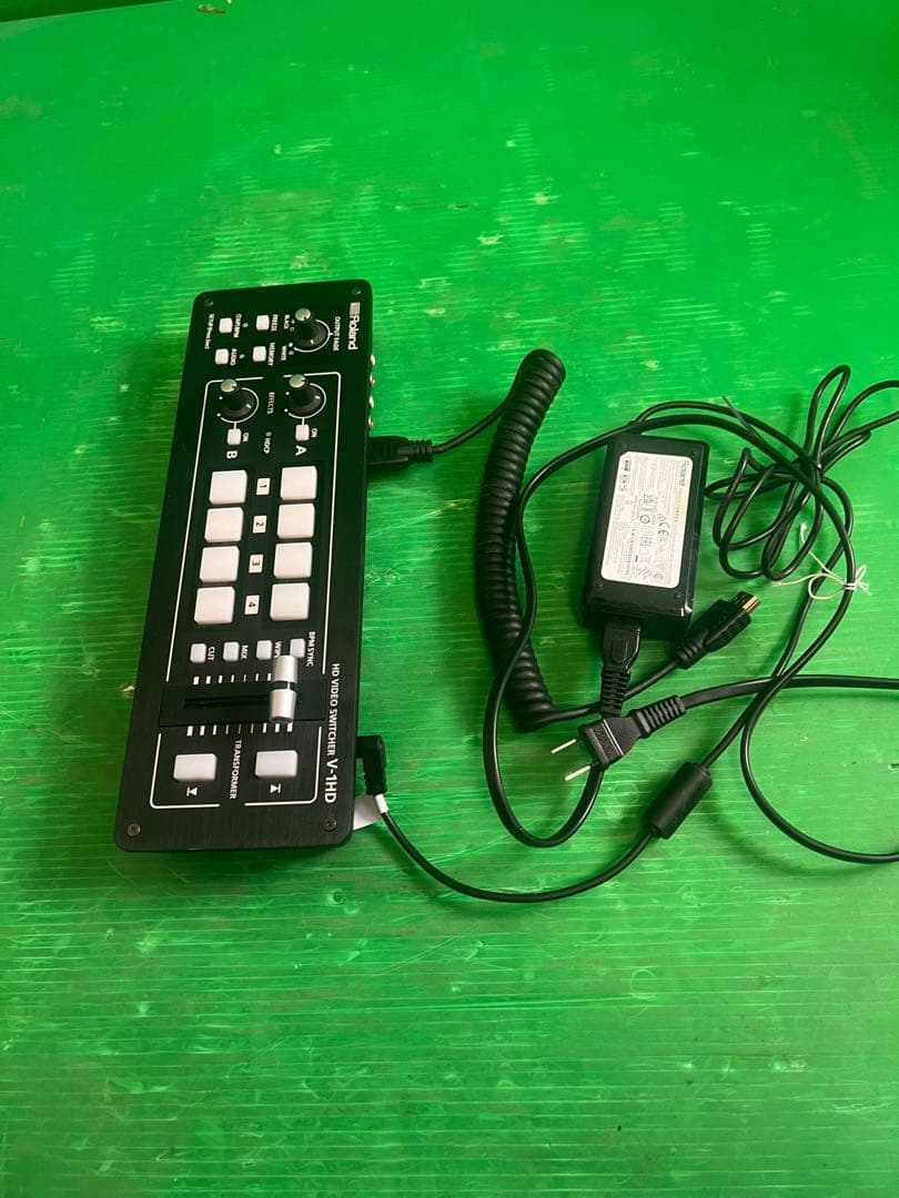 Roland HD Video Switcher V-1HD 通電確認のみ