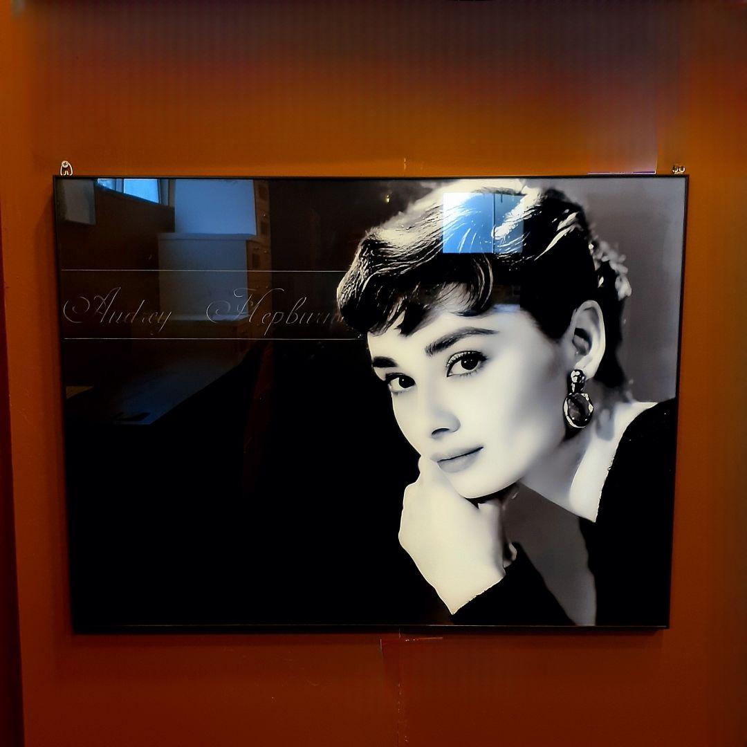 輸入雑貨　ミラーアート　英国　『オードリー・ヘプバーン』　特殊強化ガラス仕様