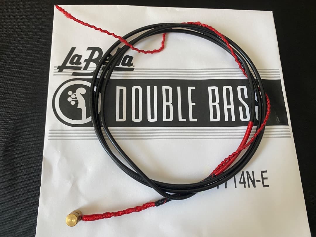 La Bellaブラックナイロン弦　中古セット