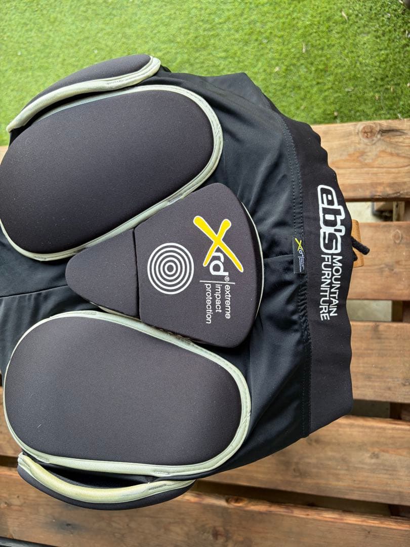 【美品】eb's エビス SLIM XRD スノーボード プロテクター　サイズL