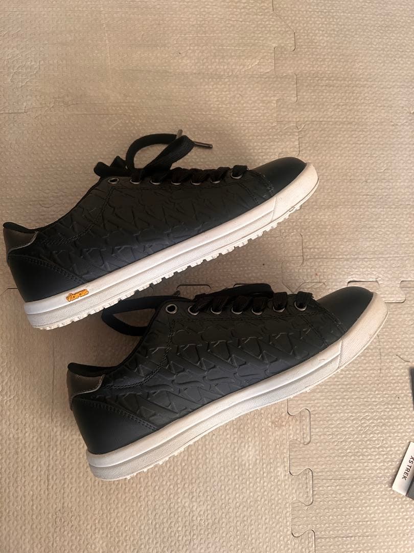 SANDAL X5 TREK ブラックスニーカー