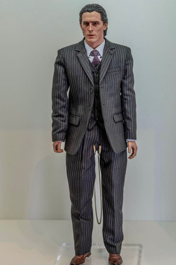 ブルースウェイン 1/6 カスタム バットマン ダークナイト ホットトイズ