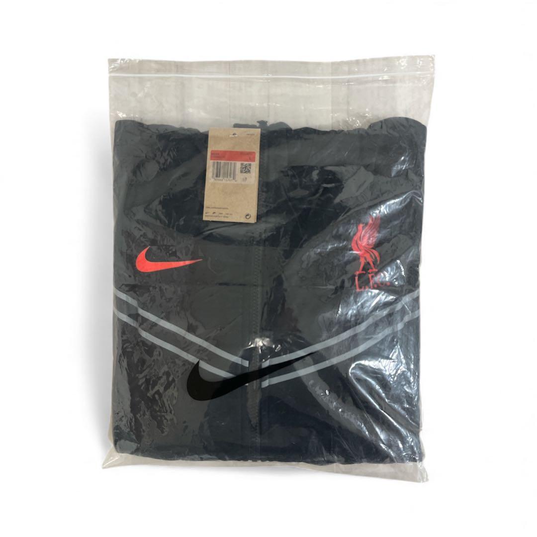 リバプール　遠藤航所属　ナイキ　ウェア　パーカー　XLサイズ　新品未使用品