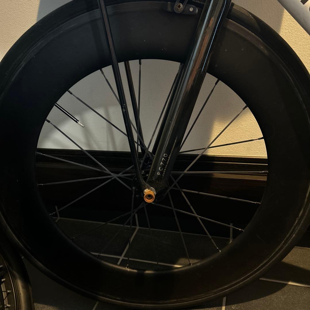 ノーブランド　カーボンホイール　フロント