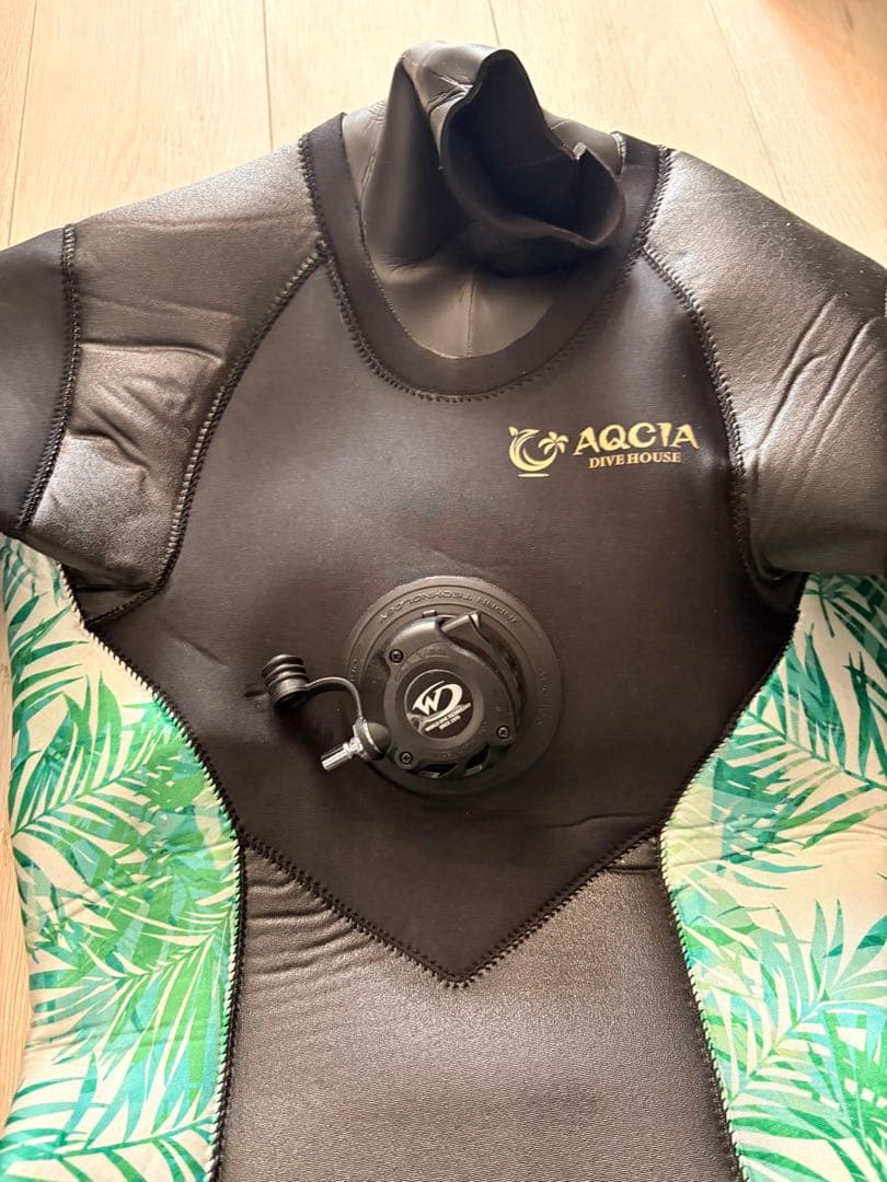 AQCIA フルスーツ パームツリー柄