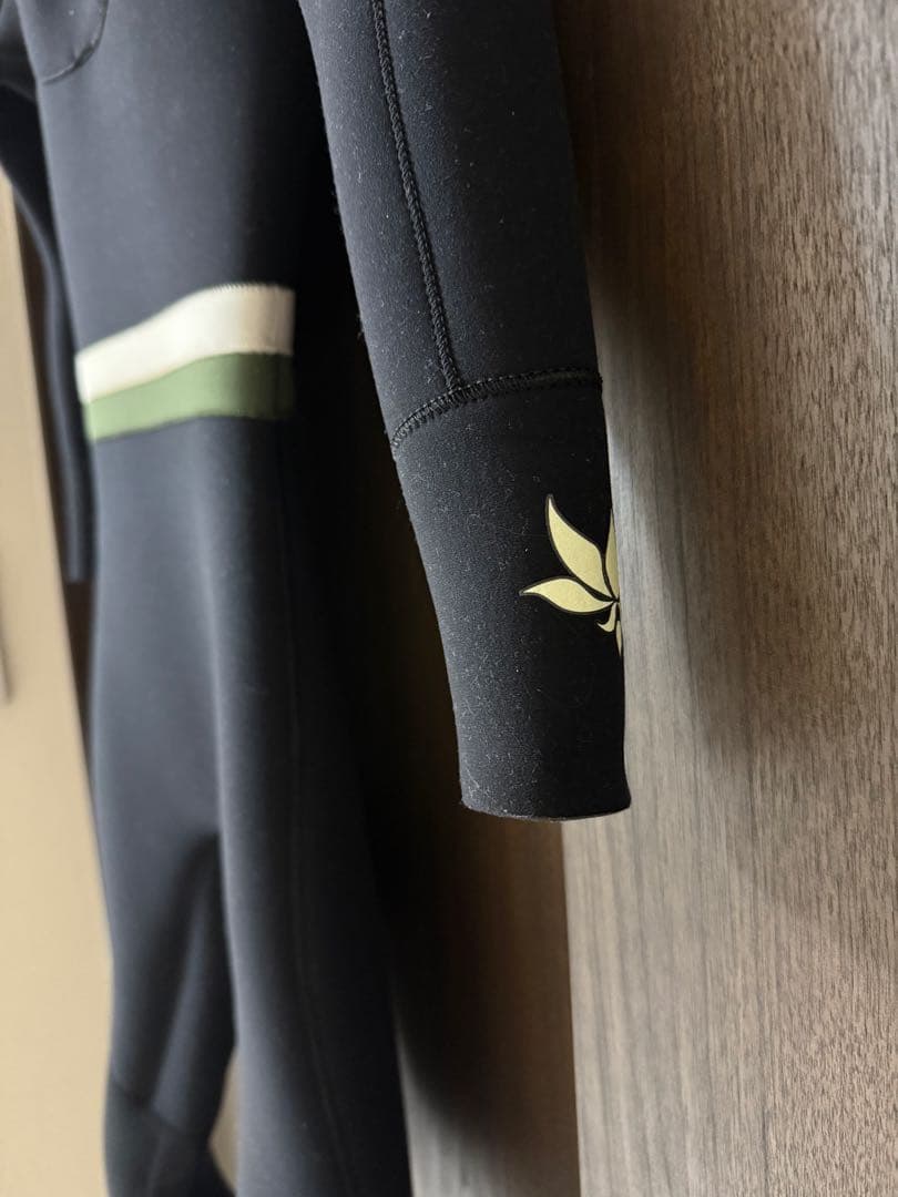 美品　3ミリ　AXXE CLASSIC ジャーフル　レディースML