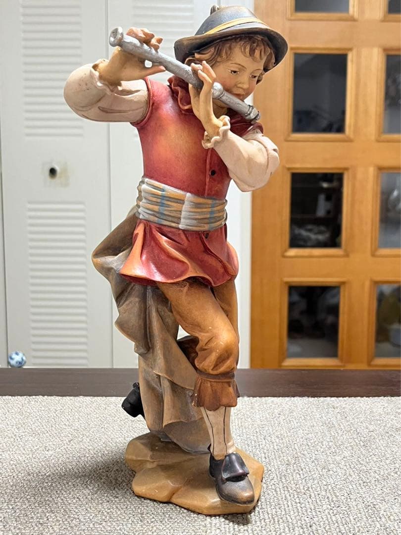 ウッドカービング　イタリア製手彫り木製少年男性ミュージシャン像 ペア 彫刻