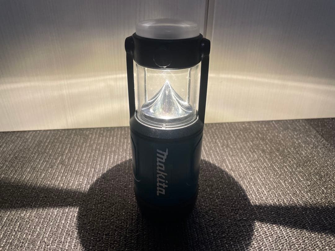 Makita ランタン ML102 10.8V バッテリー付き