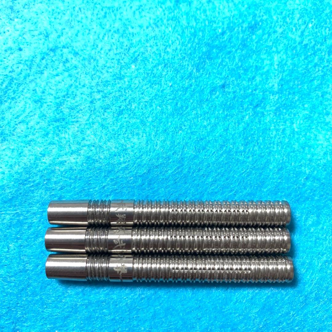美品S4 DARTS エスフォー ダーツ 八撃一閃・弐翔 19g 定価9350円
