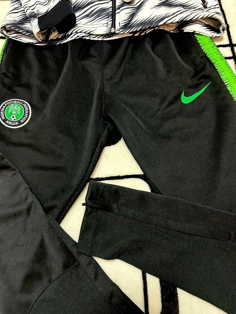 激安美品✨Nike ナイジェリア代表サッカー ジャージ上下セット✨