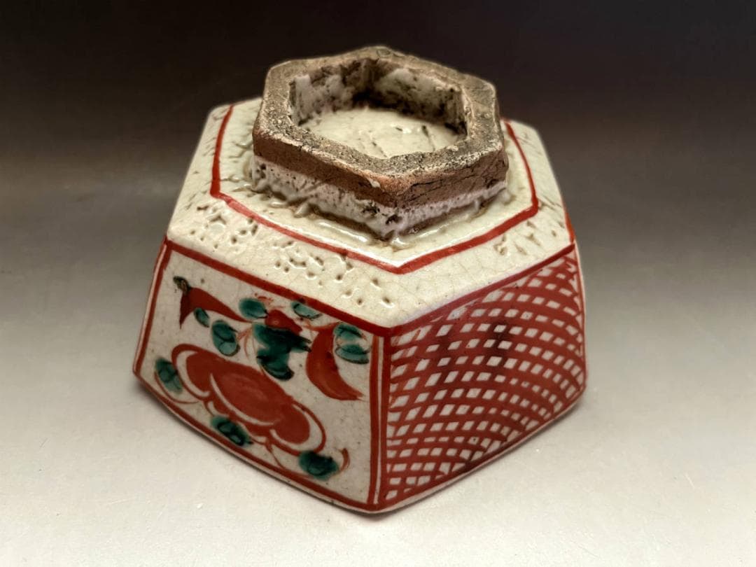 鉢■古い赤絵六角鉢 魁（江戸期）時代物 花唐草魚紋 大清康照年製 古美術 骨董■