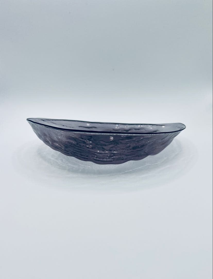 江戸ガラス　型吹きガラスあわび型皿　紫　ギヤマン　びいどろ　アンティーク和ガラス